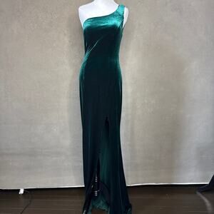 Colors Dress Emerald Green Velvet One Shoulder Evening Gown Size 6 Slit